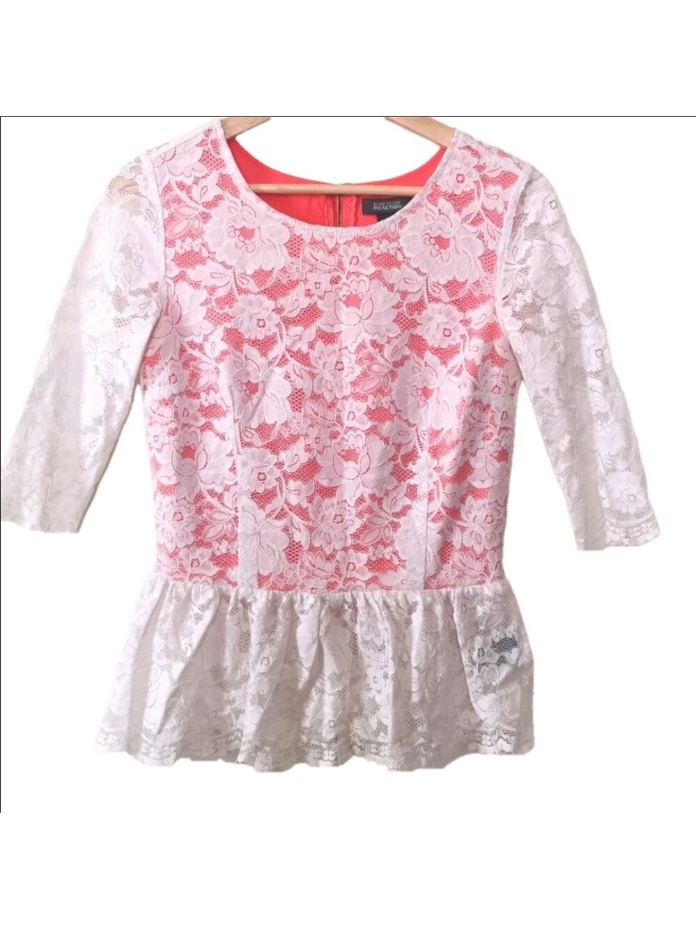 EUC spring lace top by Kenneth Cole Reaction romance feminine size XS